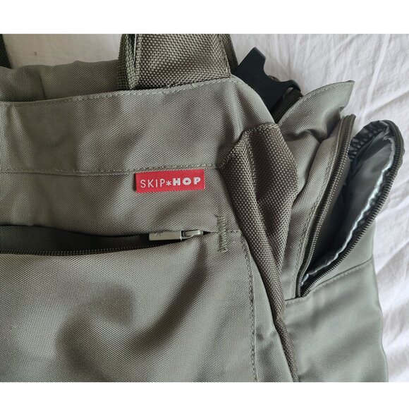 Skip Hop diaper tote. - Picture 4 of 8